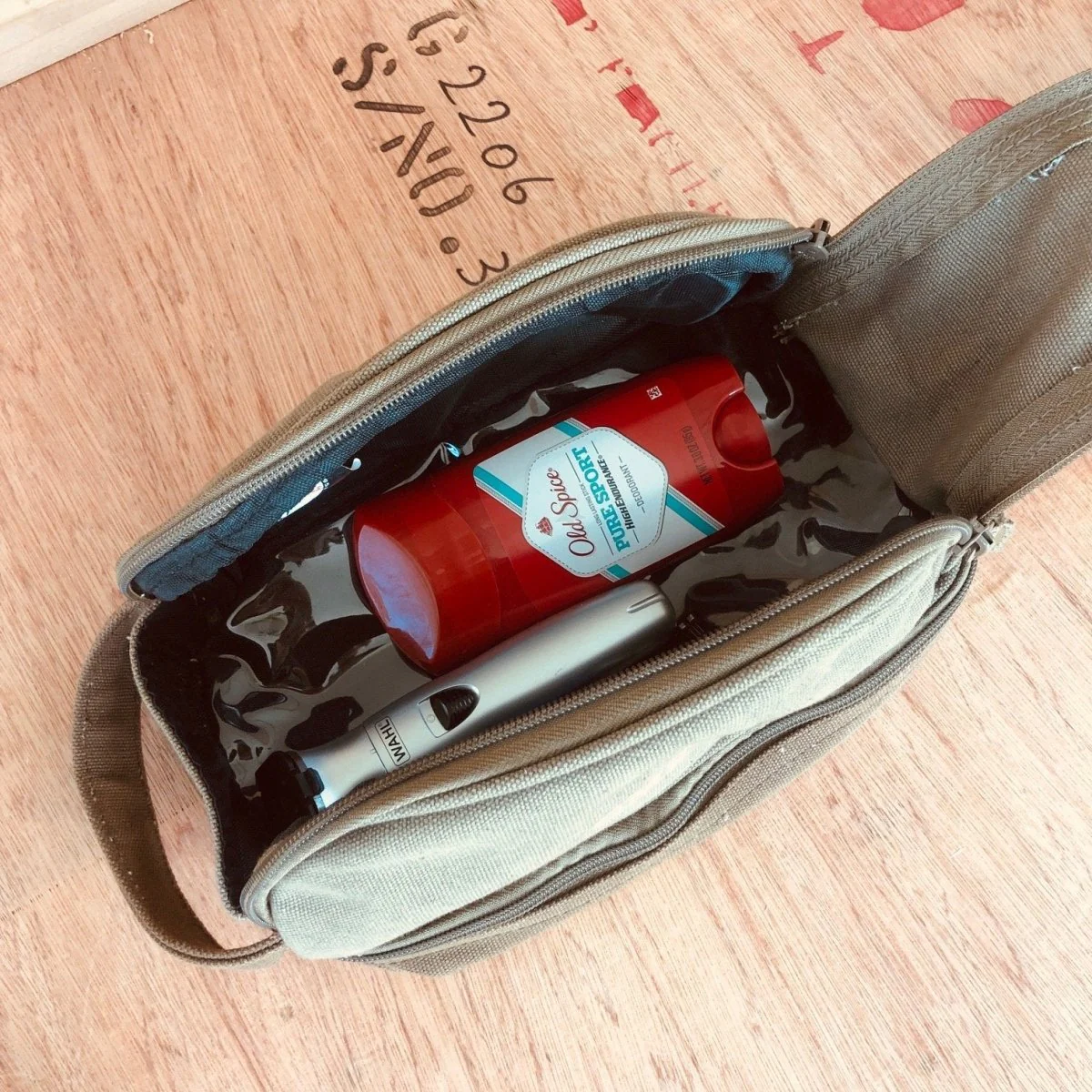 Travelers Toiletry Bag - Image 5
